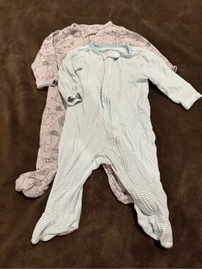 Simple Light Blue and Gray Baby Footed One-Piece Sleepers